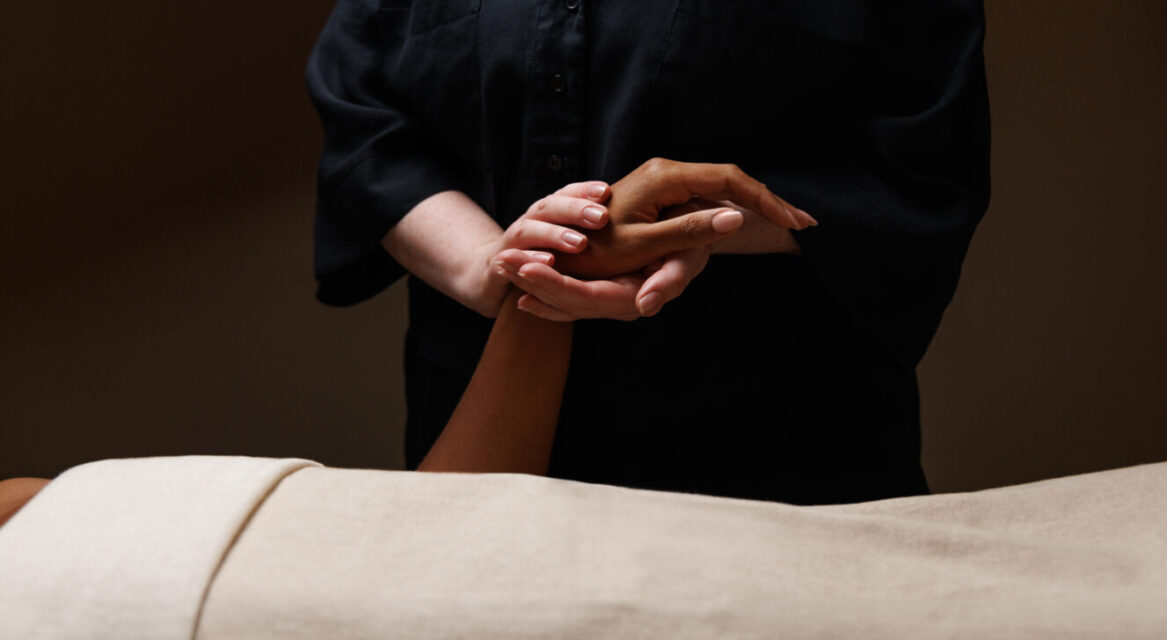 BARROG RITUALS HAND MASSAGE