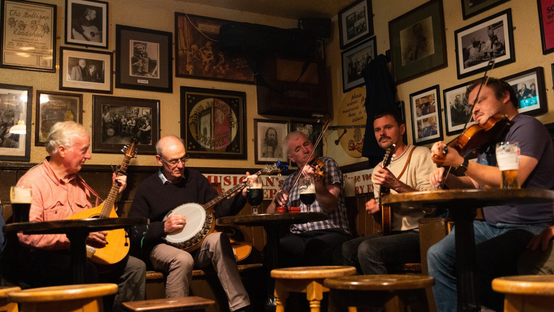 banner-image-desktop